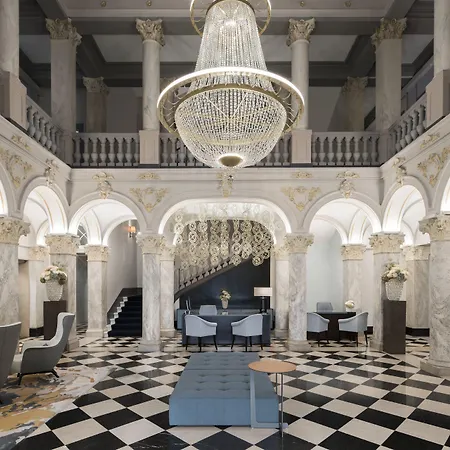 The Ritz-carlton De La Paix, Hotel