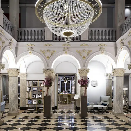 Hotel The Ritz-carlton De La Paix,