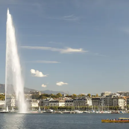 The Ritz-carlton De La Paix, Hotel