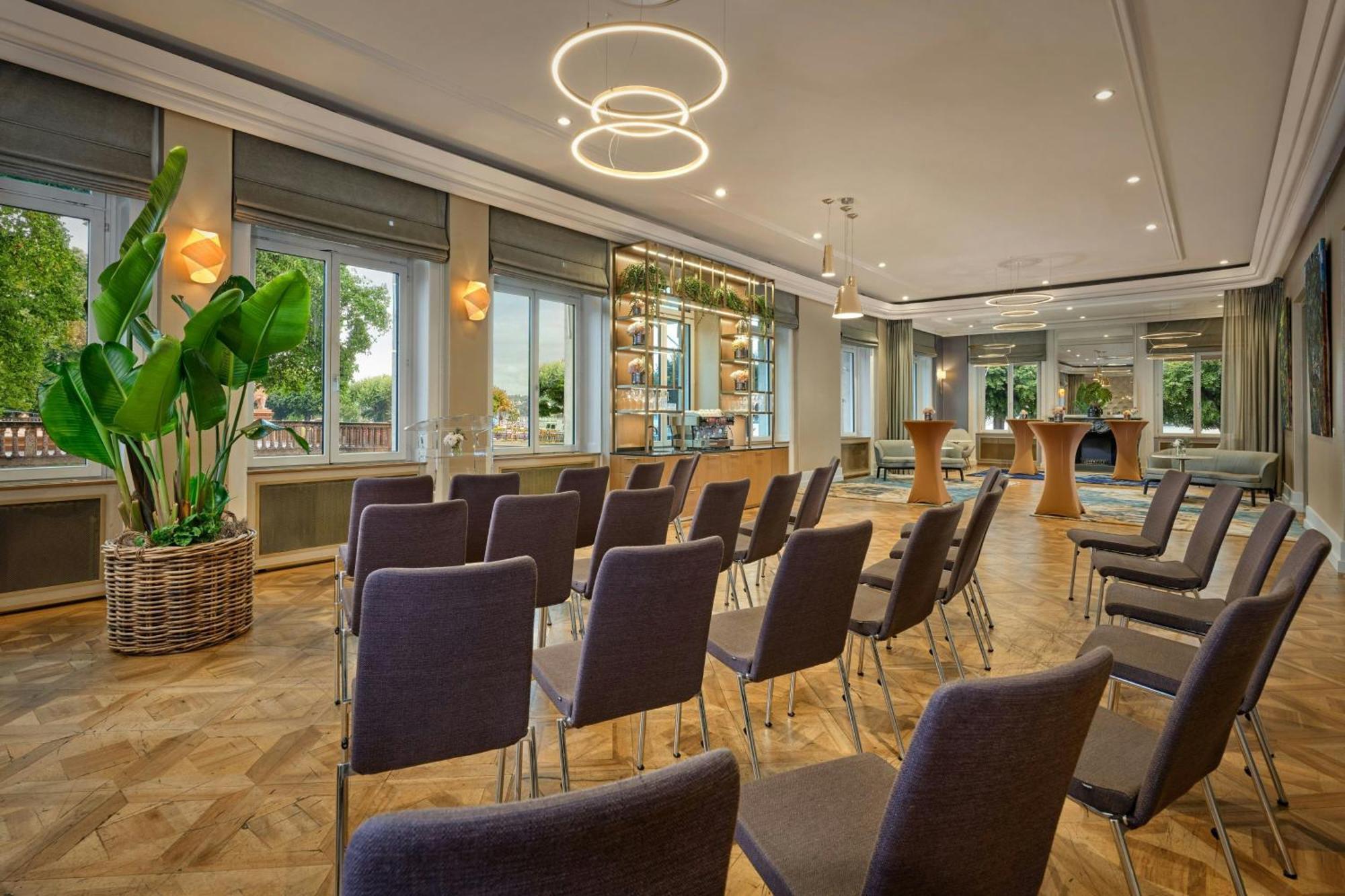 The Ritz-carlton De La Paix, Hotel Genebra