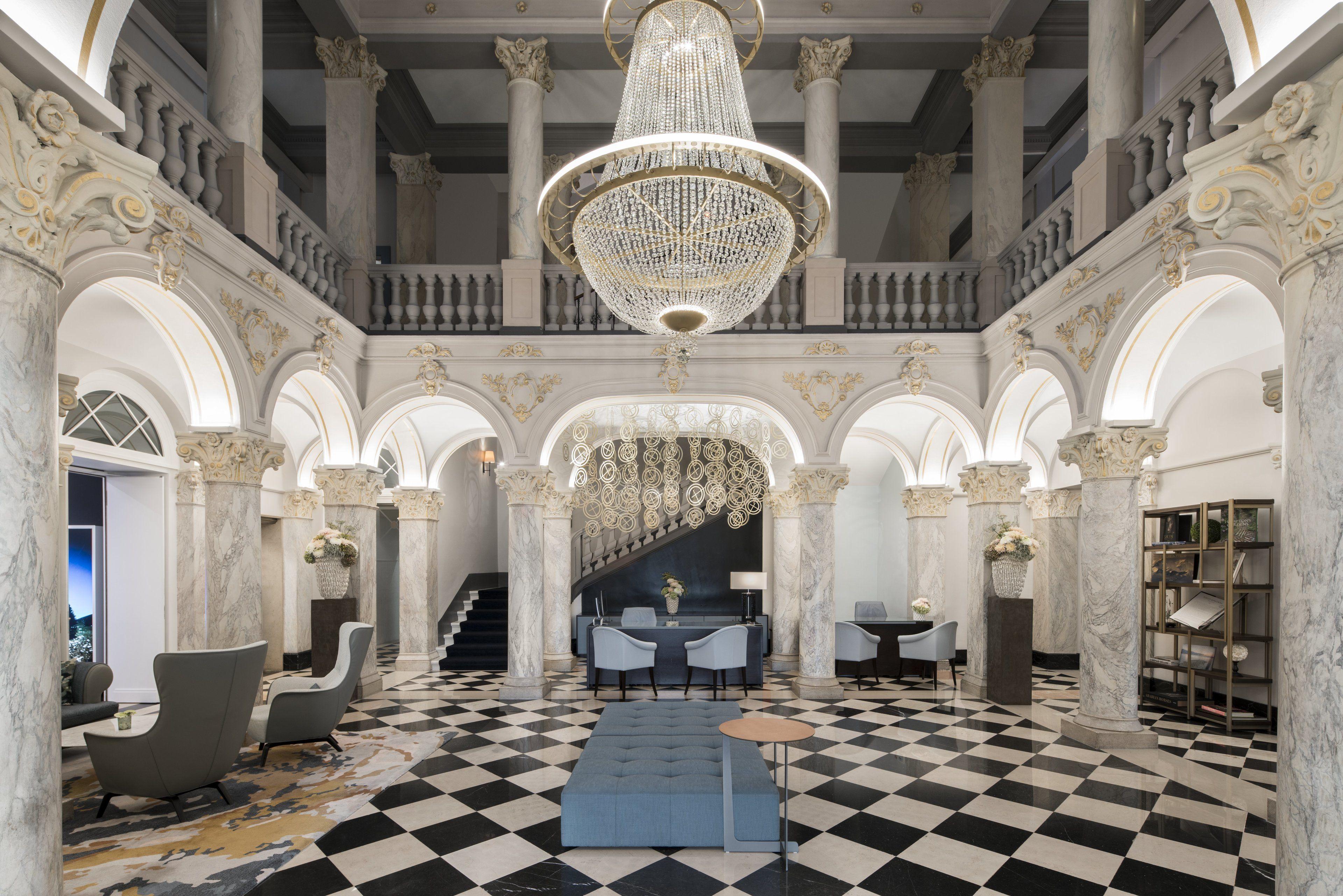 The Ritz-carlton De La Paix, Hotel