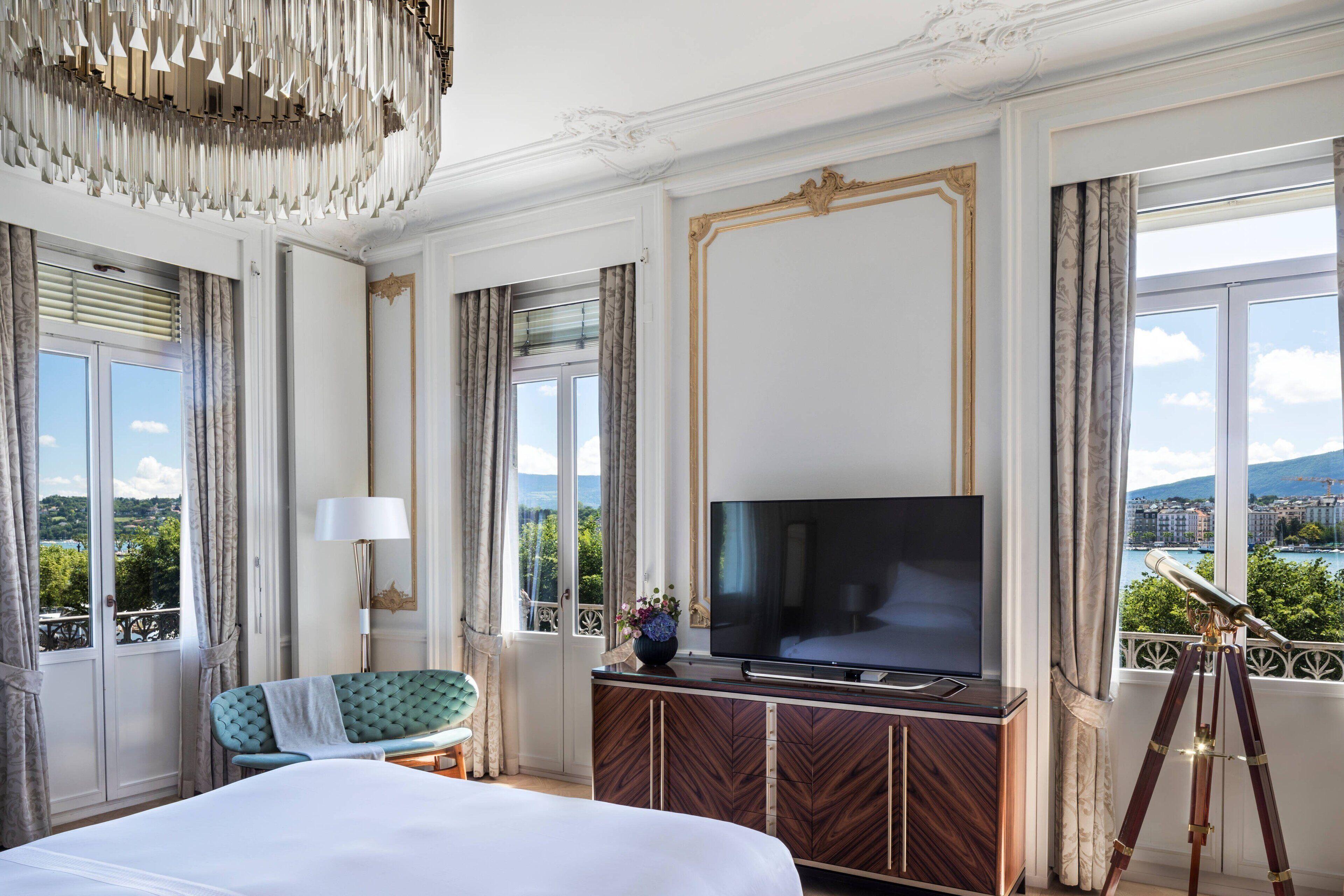 The Ritz-carlton De La Paix, 5*