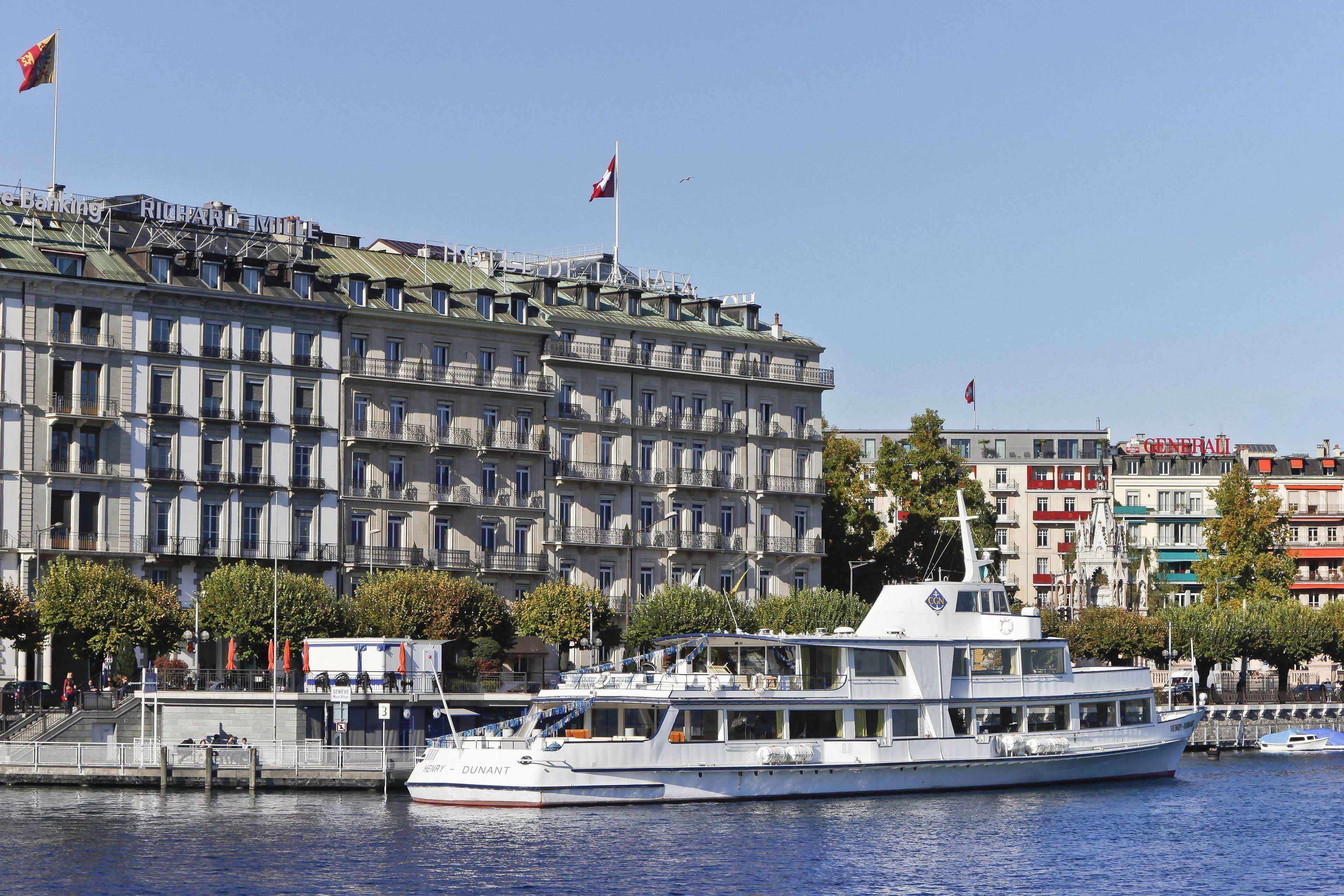 The Ritz-carlton De La Paix, Hotel