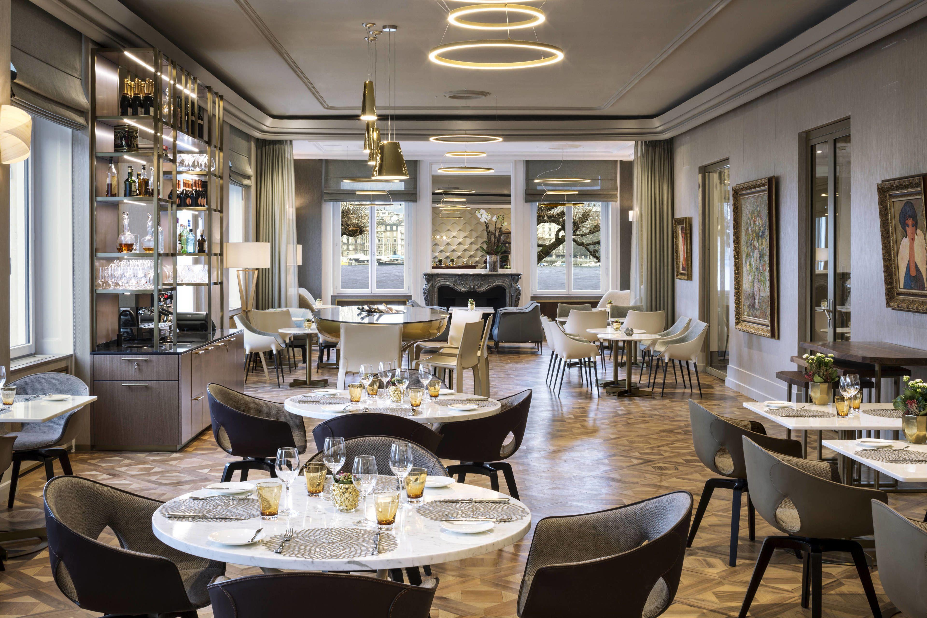 The Ritz-carlton De La Paix,