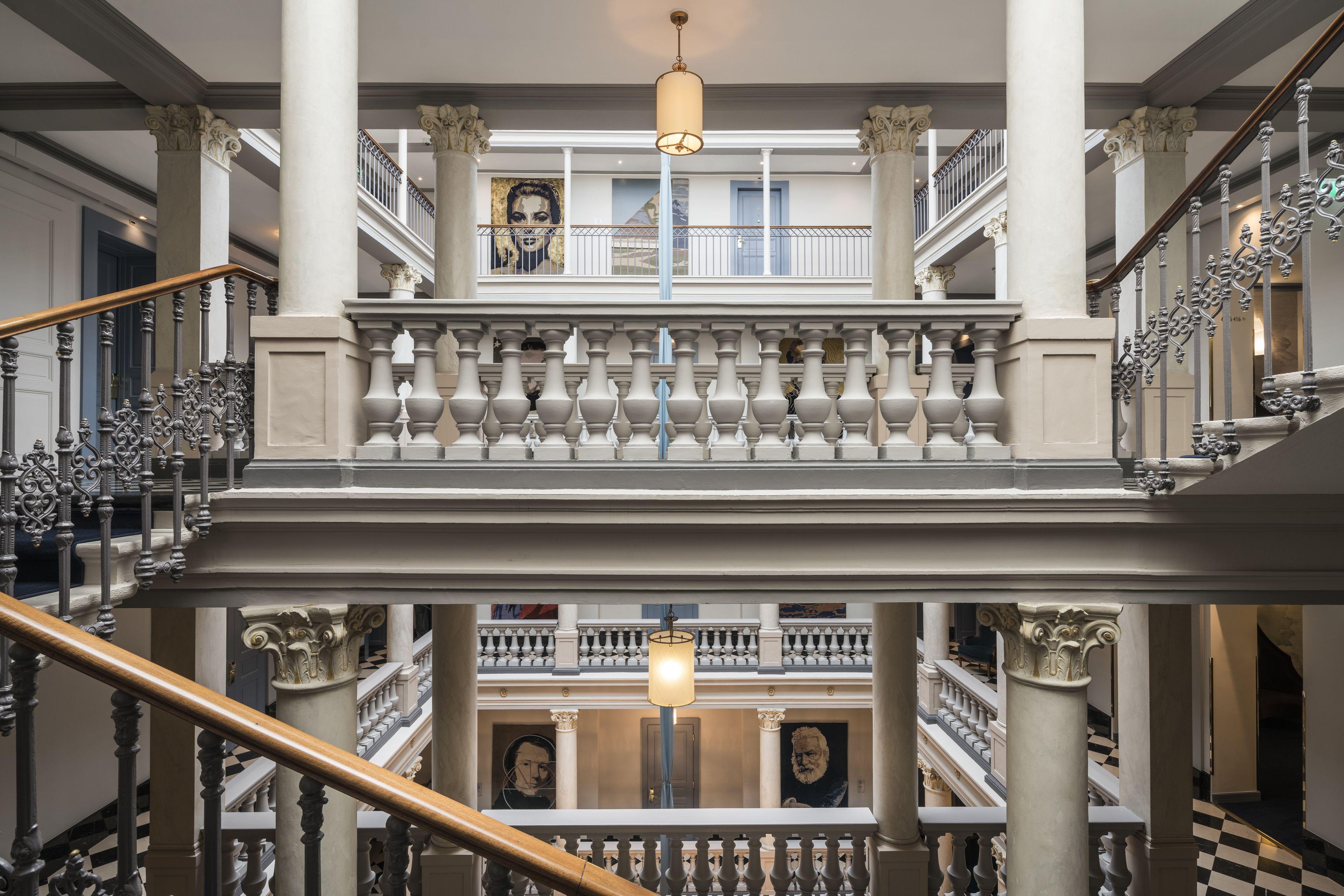 The Ritz-carlton De La Paix,